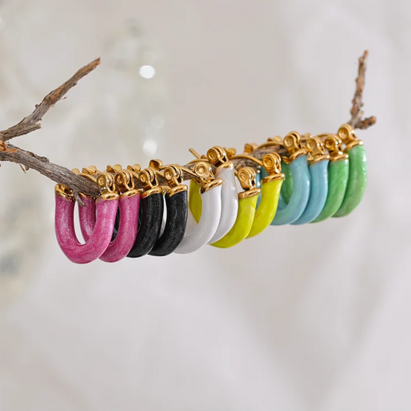 BLACK PLASTICOLA HOOPS