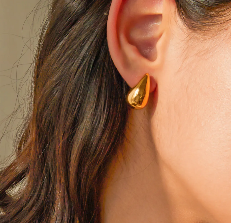 BABY DROP STUDS - DORADOS